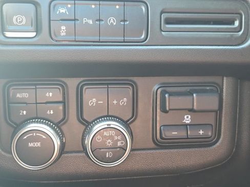 Used 2023 GMC Yukon XL SLE w/ Max Trailering Package AWD/4WD image 39