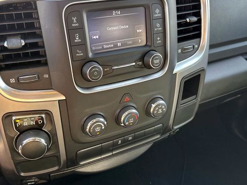 Used 2022 RAM 1500 Classic SLT image 19