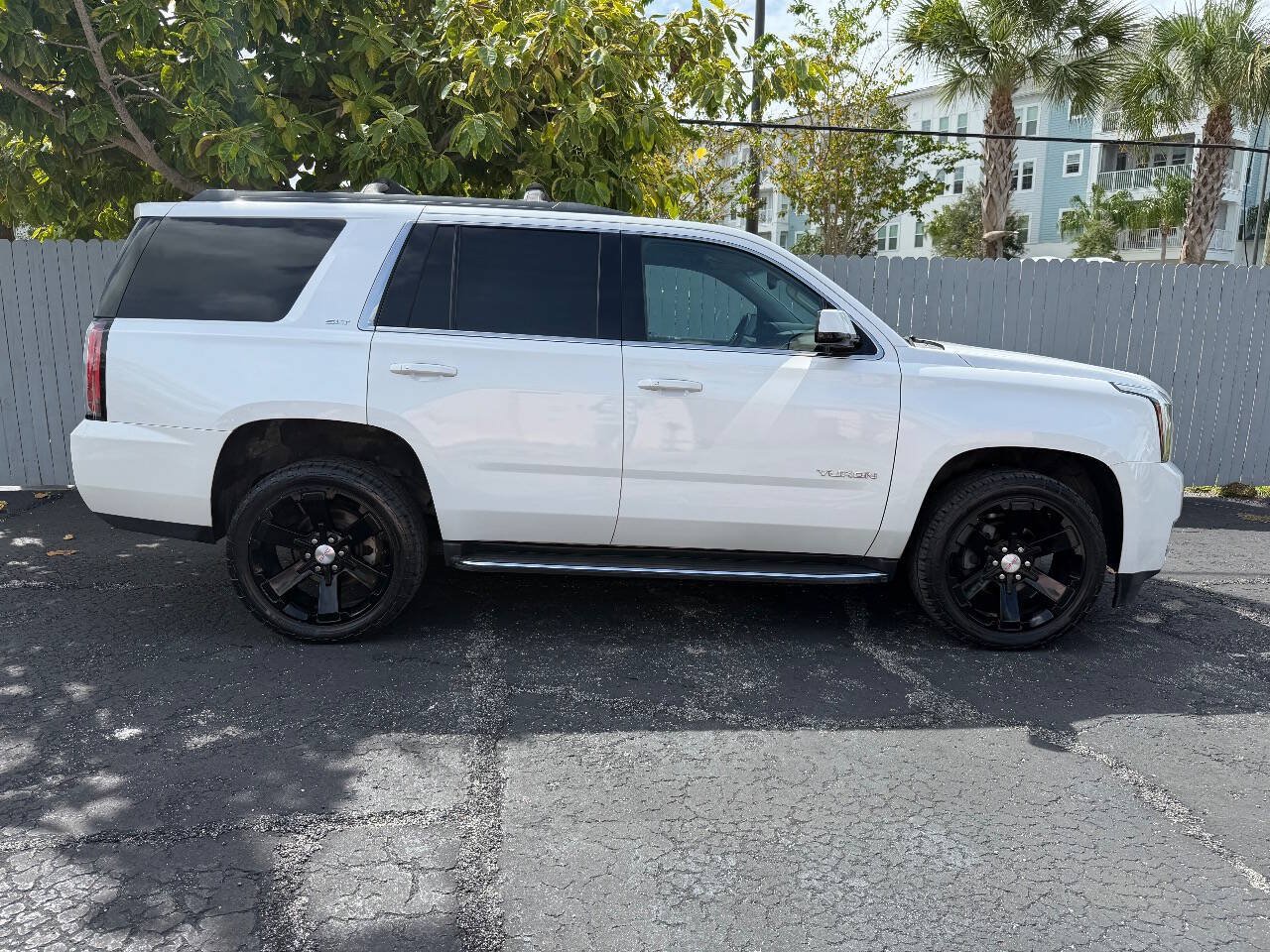 Used 2016 GMC Yukon SLT AWD/4WD image 2