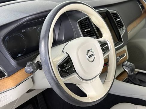 Used 2022 Volvo XC90 T6 Momentum w/ Advanced Package AWD/4WD image 18