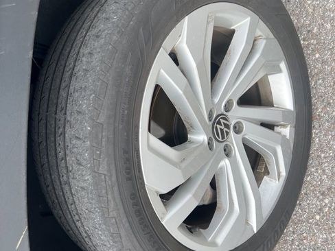 Used 2023 Volkswagen Atlas SE image 17