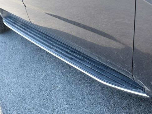 Used 2015 Chevrolet Suburban LTZ image 12