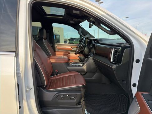 Used 2024 GMC Sierra 3500 Denali Ultimate image 21