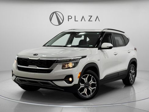 Used 2021 Kia Seltos EX image 1