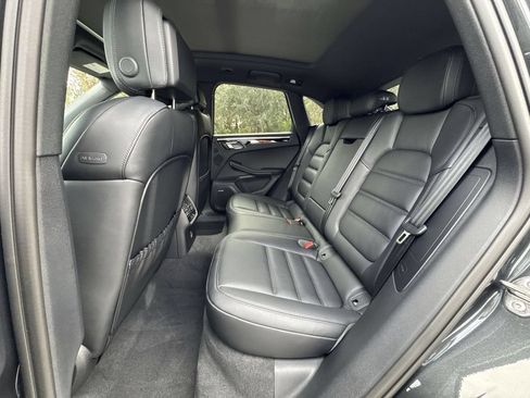 Certified 2026 Porsche Macan AWD/4WD image 19