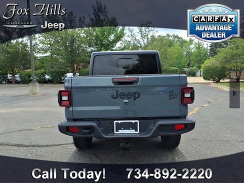 Used 2025 Jeep Gladiator Sport AWD/4WD image 7