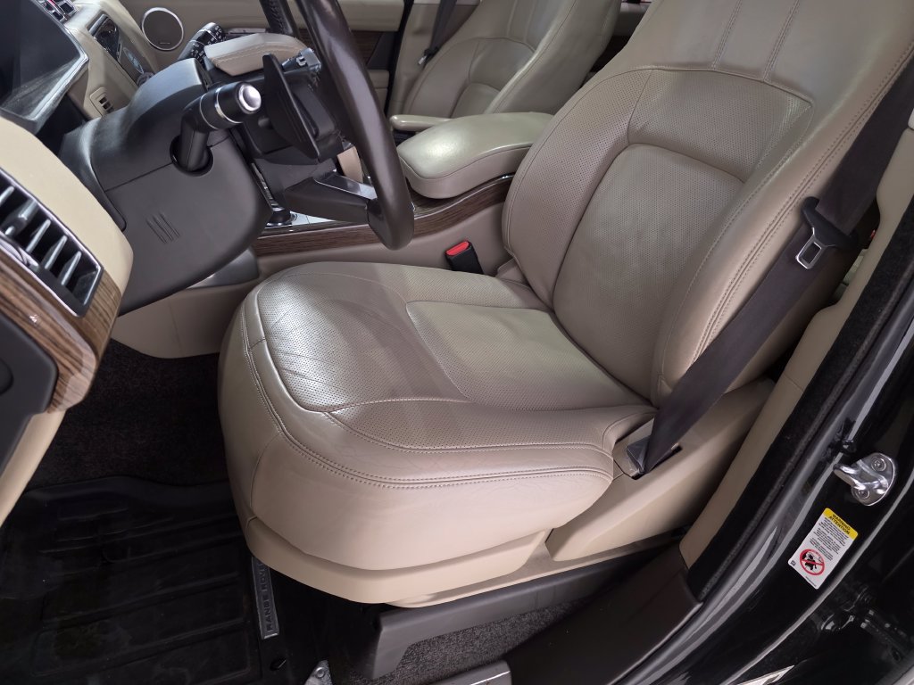 Certified 2019 Land Rover Range Rover HSE AWD/4WD image 18