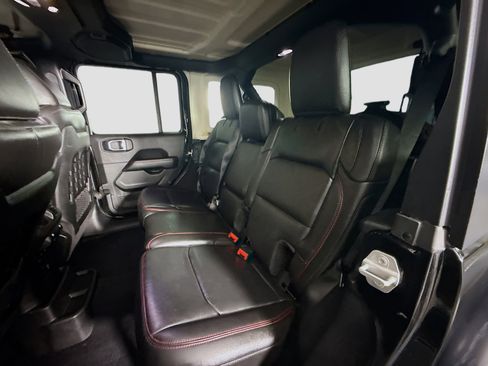 Used 2020 Jeep Wrangler Unlimited Rubicon w/ Dual Top Group image 25