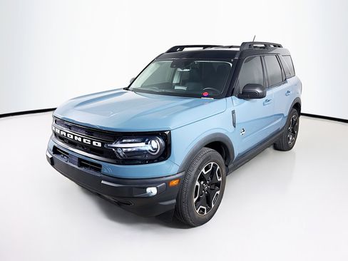 Used 2023 Ford Bronco Sport Outer Banks w/ Tech Package image 4