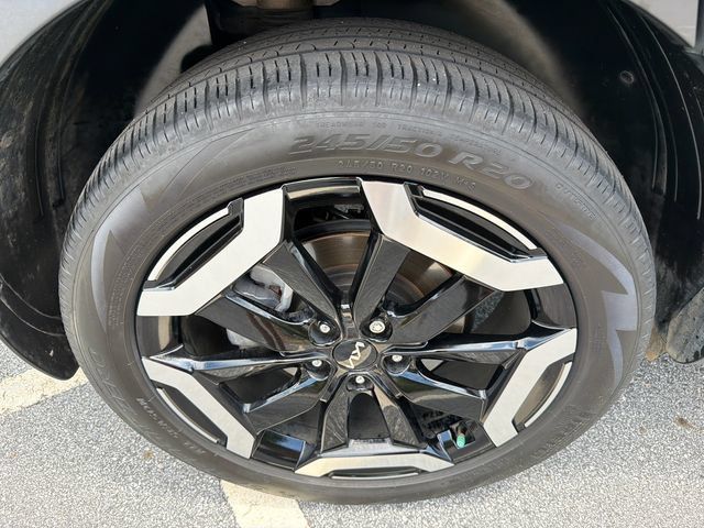 Used 2025 Kia Telluride EX w/ EX Captain's Chair Package FWD image 17