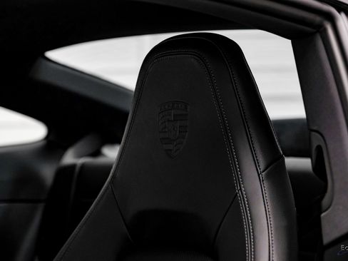 Used 2025 Porsche 911 Carrera image 44