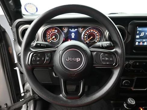 Used 2022 Jeep Wrangler Sport AWD/4WD image 25