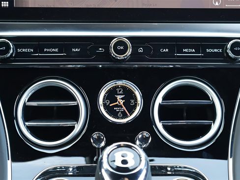 Used 2024 Bentley Continental GT V8 image 22