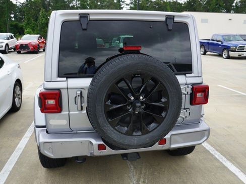 Used 2021 Jeep Wrangler Unlimited Sahara AWD/4WD image 7
