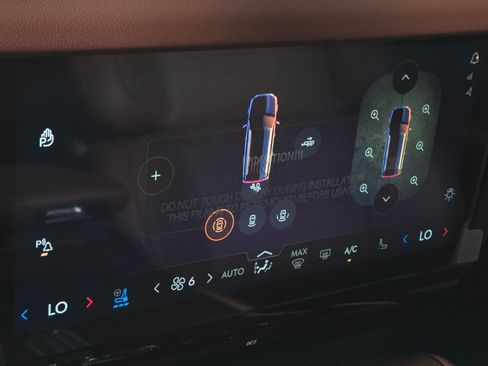New 2026 Lincoln Navigator Reserve AWD/4WD image 26