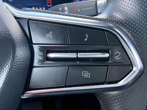 Used 2025 Chevrolet Equinox EV LT FWD image 21