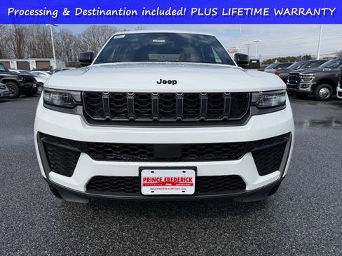 New 2026 Jeep Grand Cherokee Altitude AWD/4WD image 8
