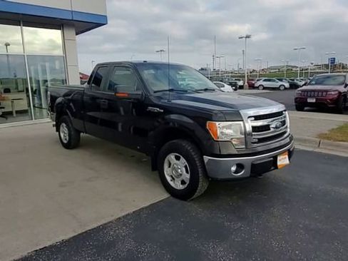 Used 2013 Ford F150 XLT w/ Mid Equipment Group image 2