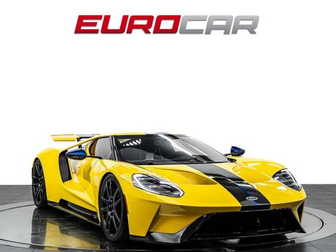 Used 2020 Ford GT Carbon Series RWD image 7
