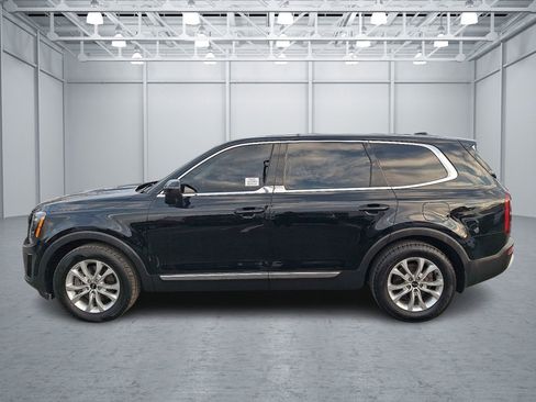 Used 2020 Kia Telluride LX image 2