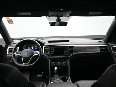 Used 2023 Volkswagen Atlas Cross Sport SE image 26