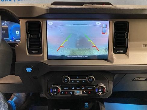Certified 2025 Ford Bronco Outer Banks AWD/4WD image 18