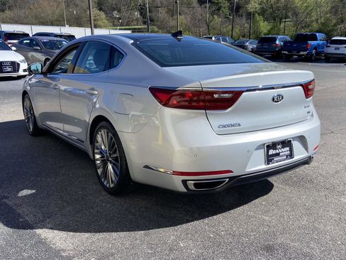 Used 2017 Kia Cadenza Limited image 3