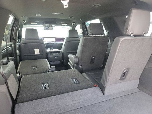 Used 2026 Cadillac Escalade 4WD image 23