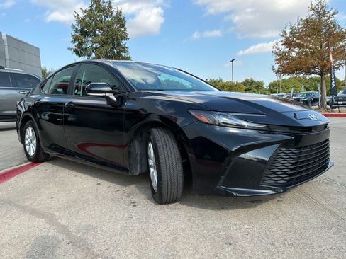 Used 2026 Toyota Camry LE FWD image 4