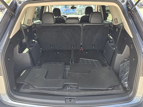 Certified 2024 Volkswagen Atlas SE FWD image 16