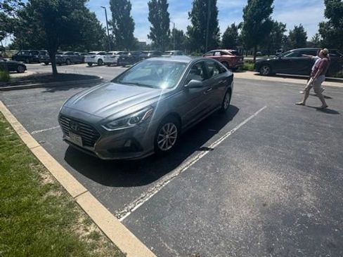 Used 2018 Hyundai Sonata SE FWD image 1