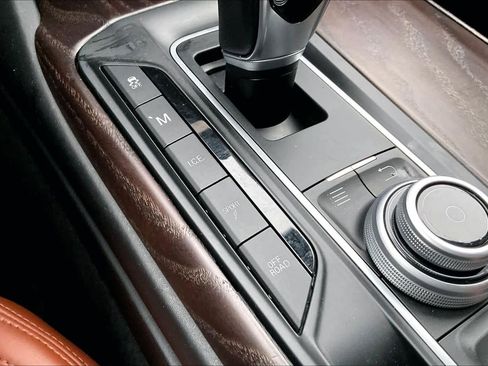 Used 2017 Maserati Levante S image 32