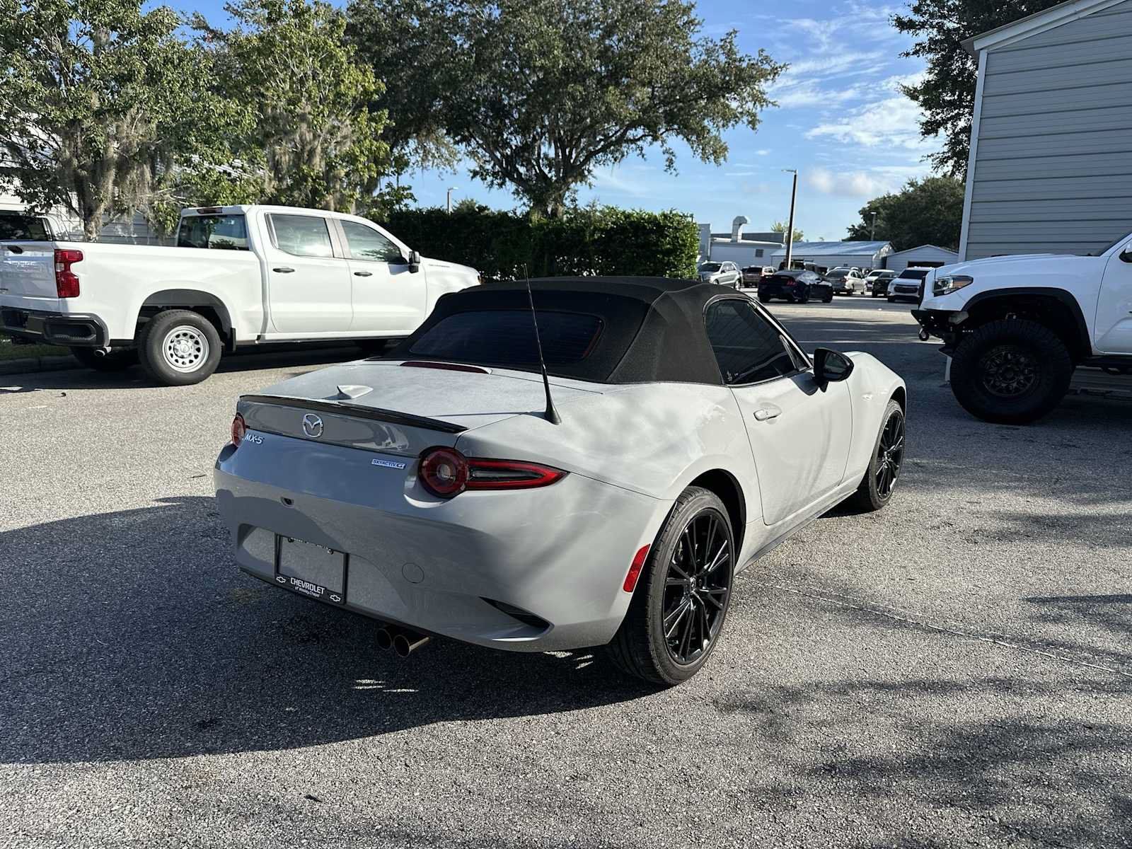 Used 2025 MAZDA MX-5 Miata Club w/ Interior Package RWD image 6