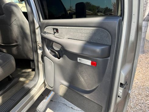 Used 2003 Chevrolet Silverado 3500 LS RWD image 12