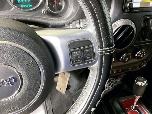 Used 2017 Jeep Wrangler Unlimited Sport image 15