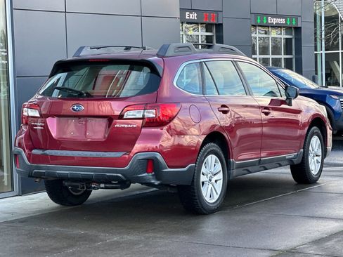 Used 2018 Subaru Outback 2.5i AWD/4WD image 3