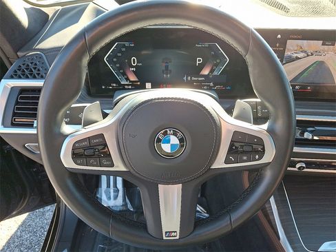 Used 2023 BMW X7 xDrive40i w/ M Sport Package image 19