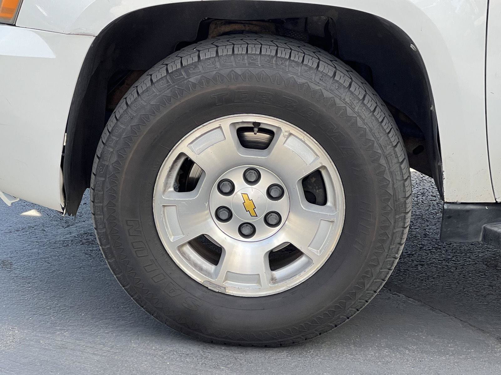 Used 2011 Chevrolet Avalanche LS AWD/4WD image 20