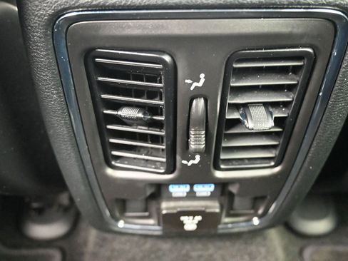 Used 2022 Jeep Grand Cherokee Limited AWD/4WD image 21