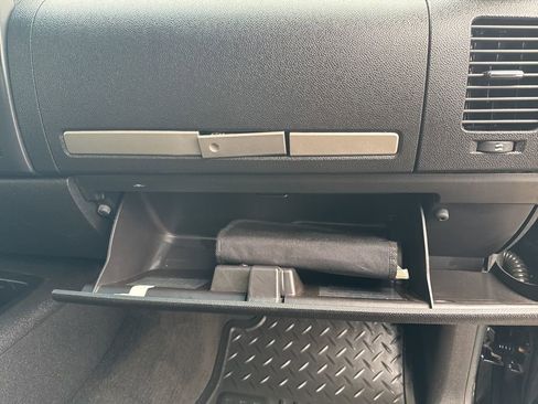 Used 2008 GMC Sierra 1500 SLE w/ Z71 Off-Road Package image 24