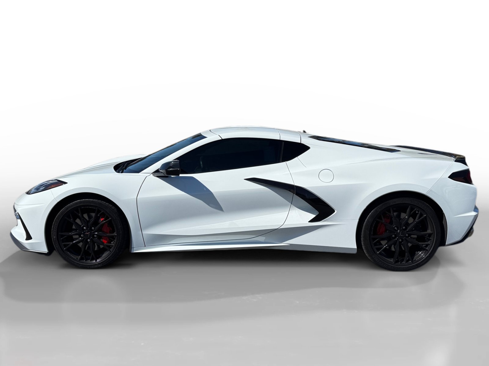 Used 2024 Chevrolet Corvette Stingray Coupe w/ Z51 Performance Package RWD image 2
