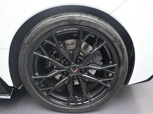 Used 2025 Chevrolet Corvette Stingray Preferred Conv w/ Z51 Performance Package RWD image 10