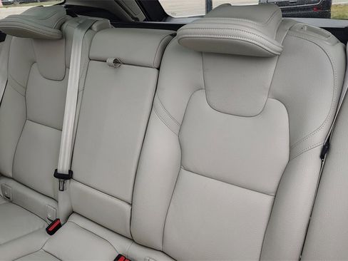 Certified 2023 Volvo XC60 B5 Plus w/ Climate Package image 26