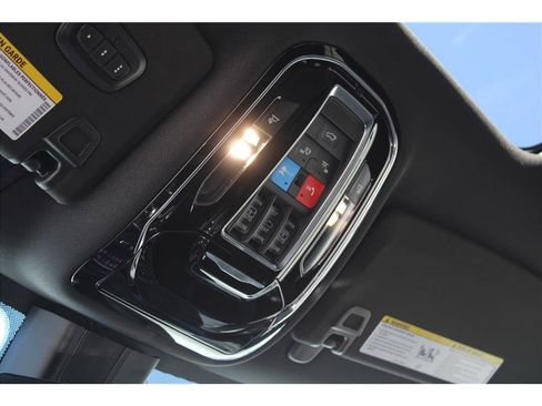 Used 2022 Jeep Grand Cherokee Overland w/ Advanced Protech Group III AWD/4WD image 35