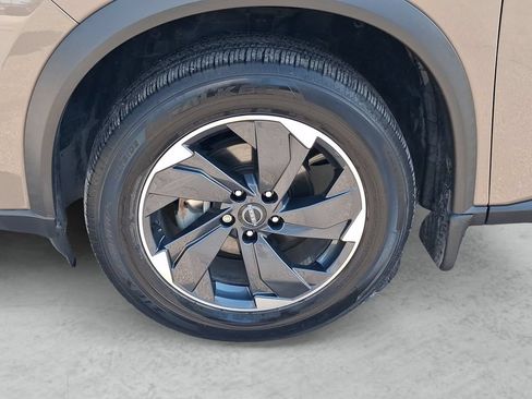 Certified 2024 Nissan Rogue SV w/ SV Premium Package FWD image 23