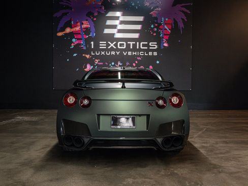 Used 2014 Nissan GT-R Premium AWD/4WD image 6