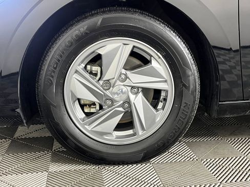 Used 2024 Hyundai Elantra SE image 20