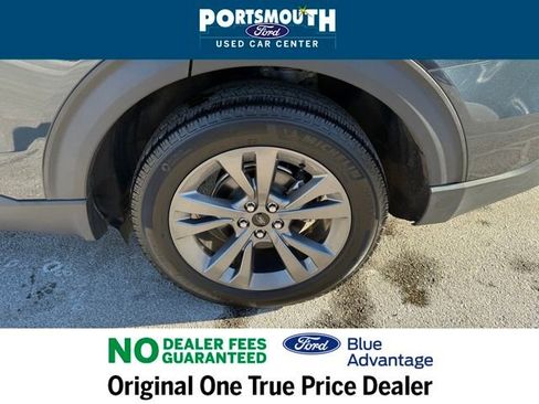 Certified 2022 Ford Explorer XLT w/ Equipment Group 202A image 27