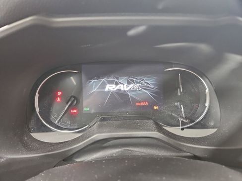 Used 2023 Toyota RAV4 XLE AWD/4WD image 16