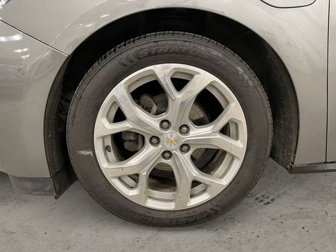 Used 2017 Chevrolet Volt Premier FWD image 14